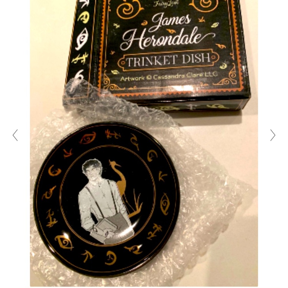 Fairyloot shadow hunters James trinket tray